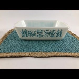 Vintage Pyrex Butterprint refrigerator dish
